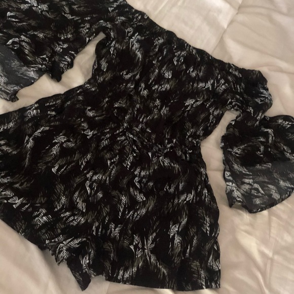 Romper - Picture 2 of 5